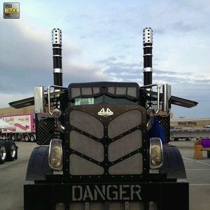 Meet your Posher, Mark